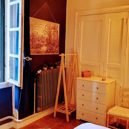 Le 4 Feuilles En.Camargue Hotel Bernis Luaran gambar