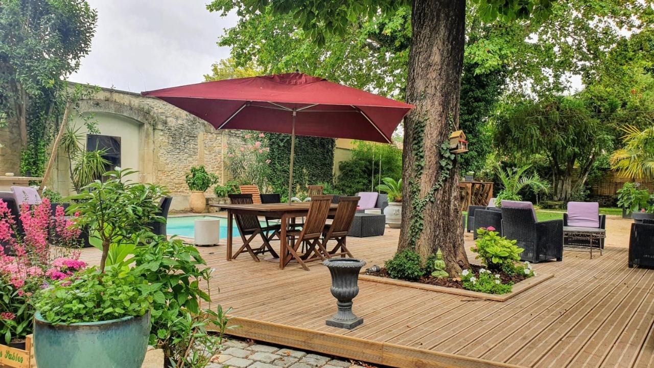 Le 4 Feuilles En.Camargue Hotel Bernis Luaran gambar