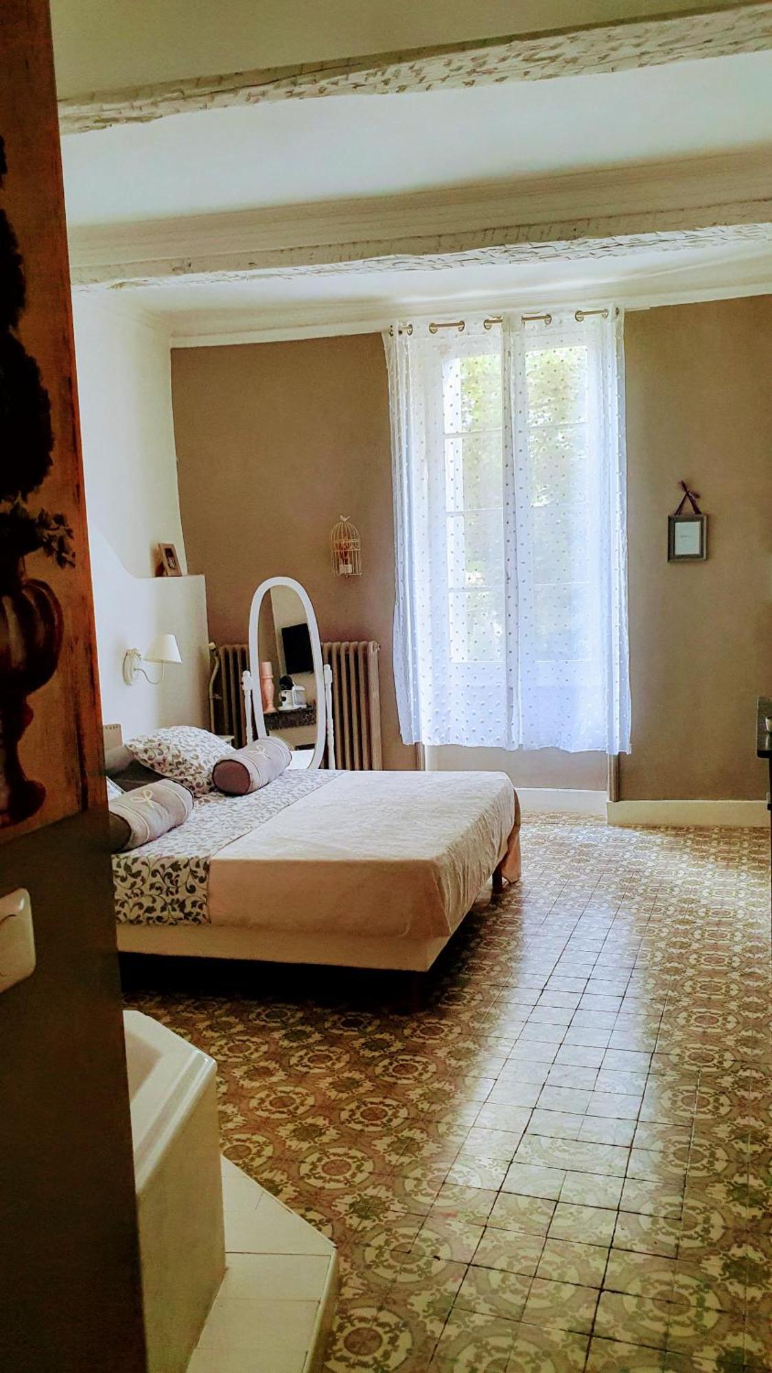Le 4 Feuilles En.Camargue Hotel Bernis Luaran gambar